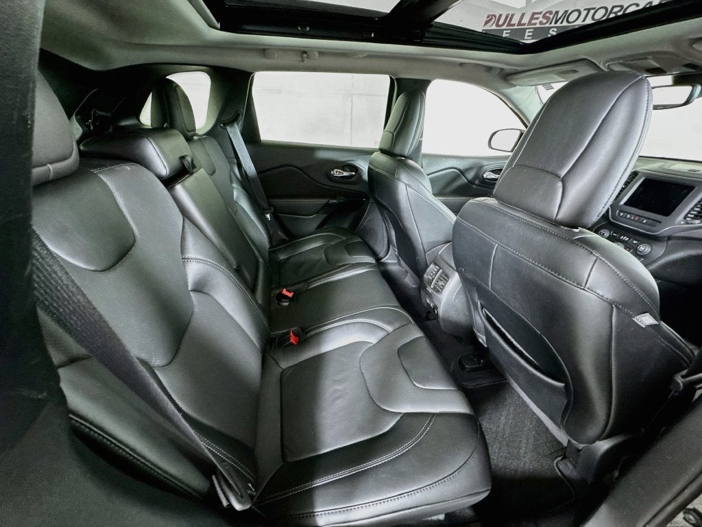 2023 Jeep Cherokee Altitude 4X4 Lux Elite Package