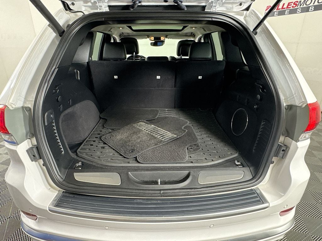 2019 Jeep Grand Cherokee Summit Platinum Series Group