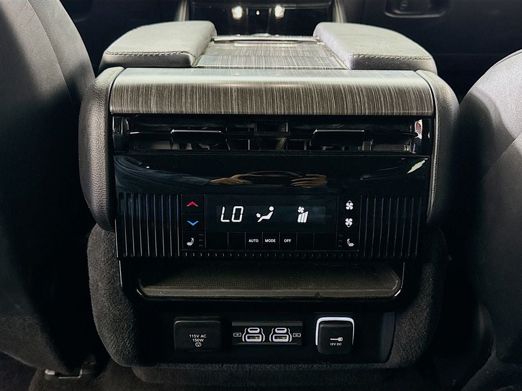 2024 Jeep Wagoneer Series II RWD 4X2
