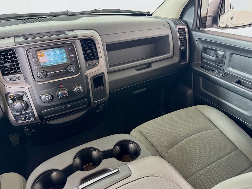2017 RAM 1500 Express QUAD CAB 4X4