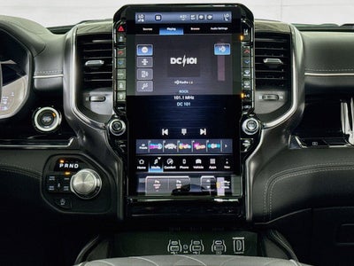 2025 RAM 1500 Limited C rew Cab 4X4
