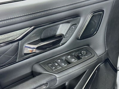 2025 RAM 1500 Limited C rew Cab 4X4