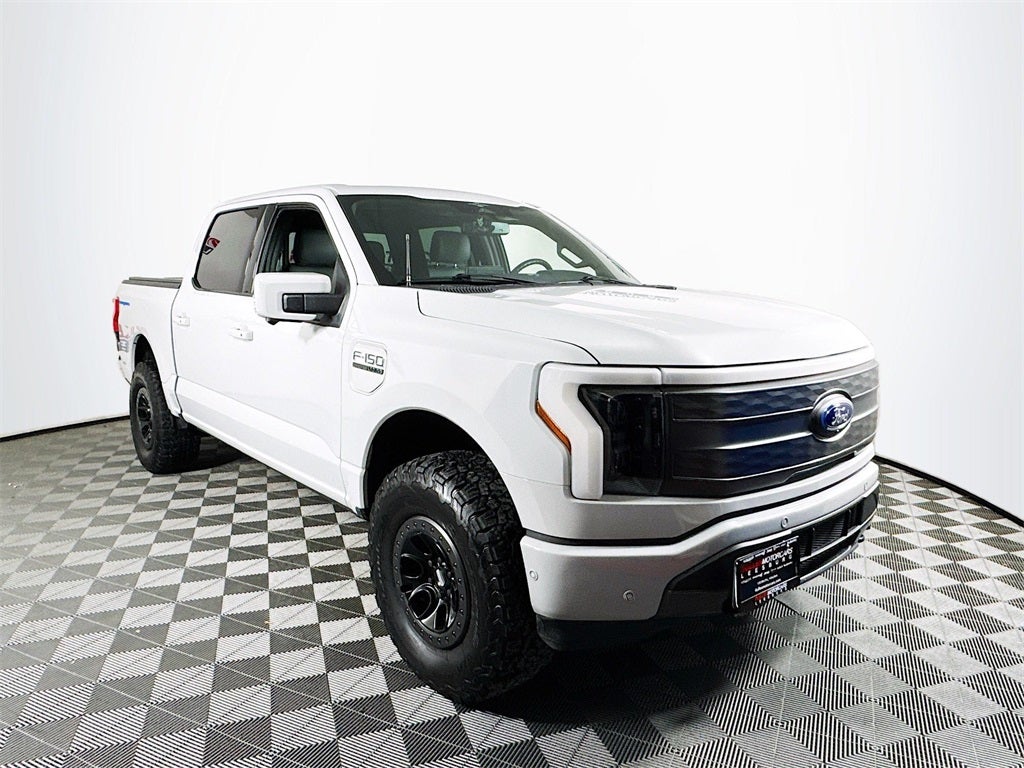 2023 Ford F-150 Lightning Lariat