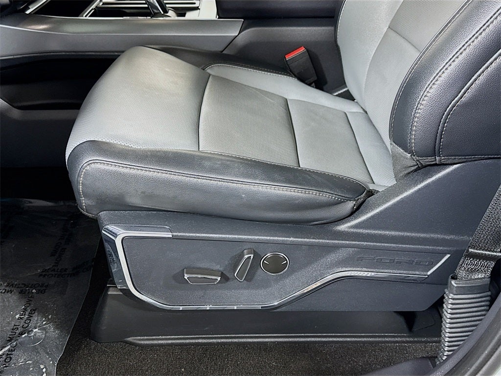 2023 Ford F-150 Lightning Lariat