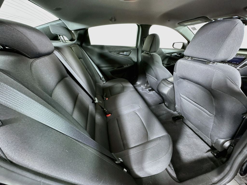 2022 Chevrolet Malibu LS 1LS