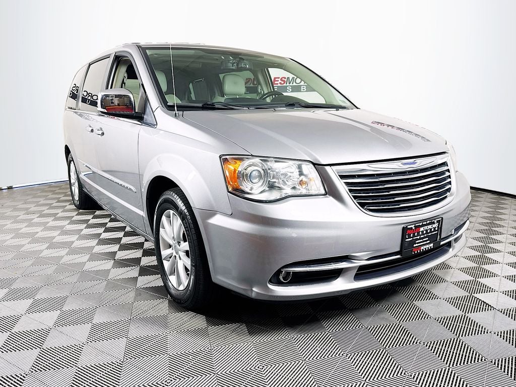 2015 Chrysler Town & Country Limited-Platinum