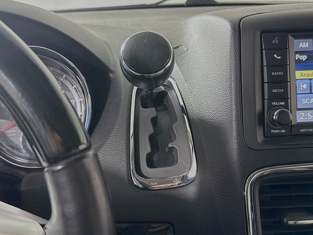 2015 Chrysler Town & Country Limited-Platinum