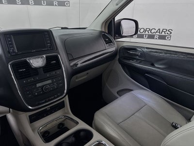 2015 Chrysler Town & Country Limited-Platinum