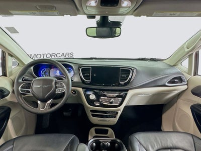 2022 Chrysler Pacifica Hybrid Touring L