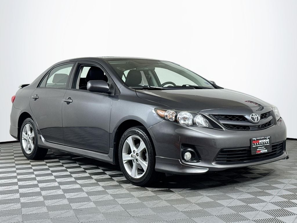 2011 Toyota Corolla S Preferred O wner's Portfolio
