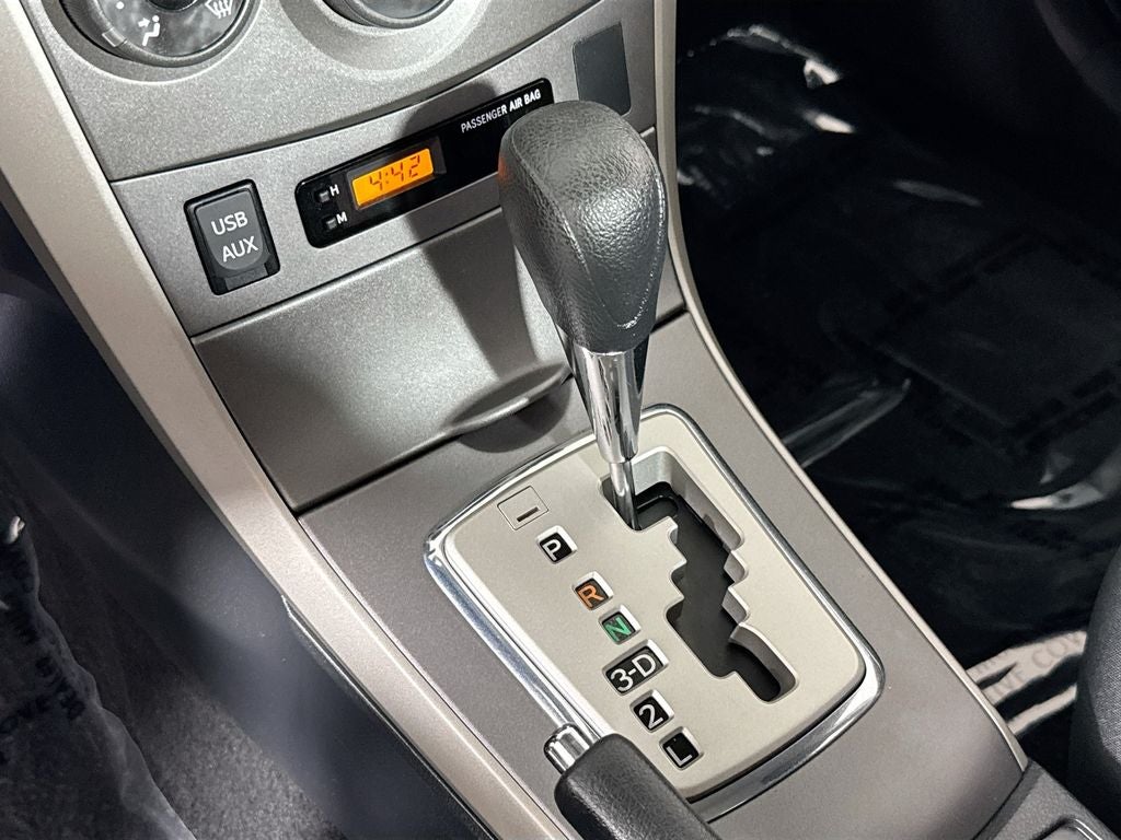 2011 Toyota Corolla S Preferred O wner's Portfolio