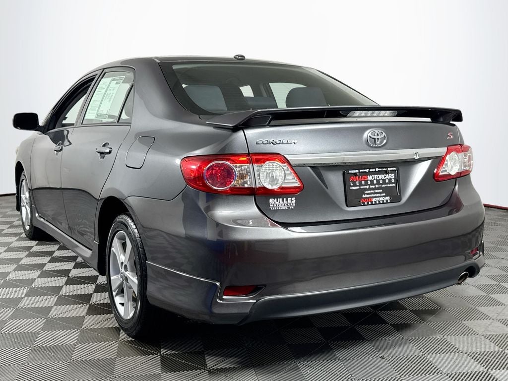 2011 Toyota Corolla S Preferred O wner's Portfolio