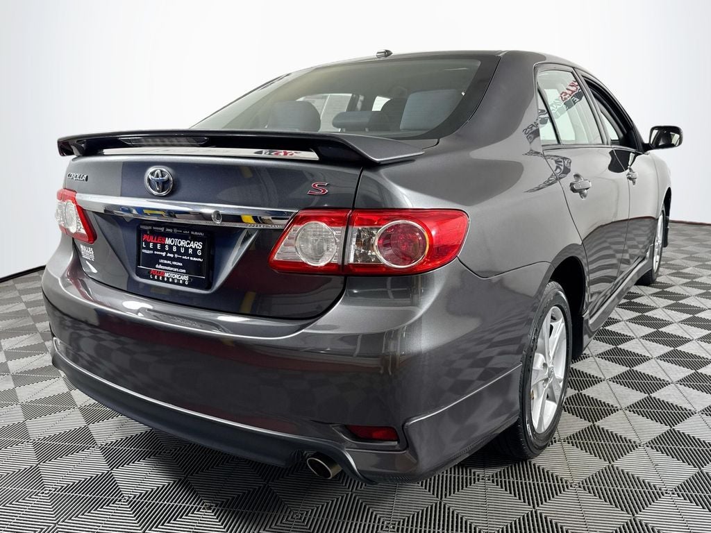 2011 Toyota Corolla S Preferred O wner's Portfolio