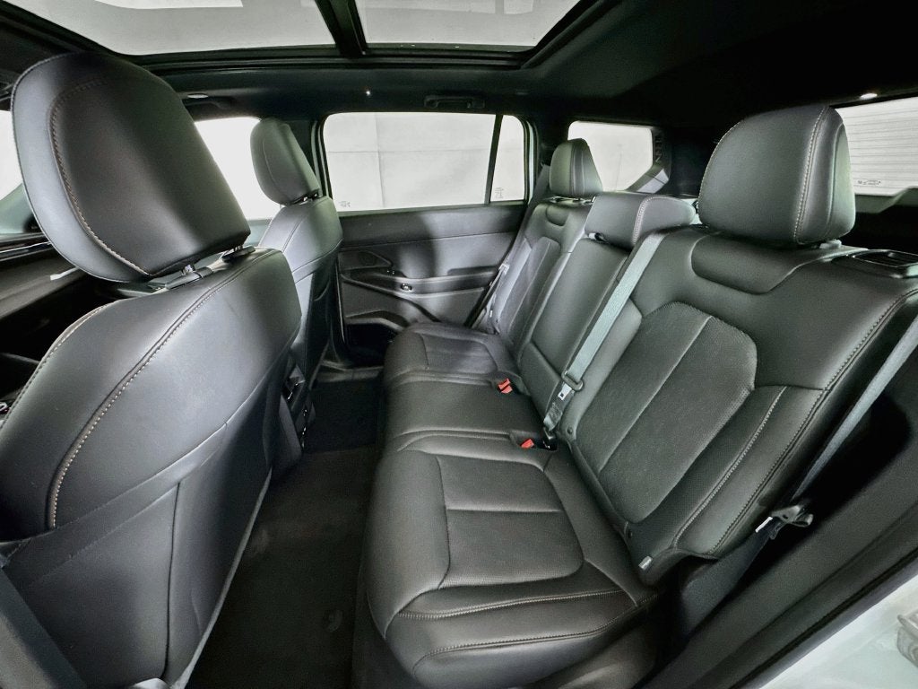 2026 Jeep Cherokee Overland