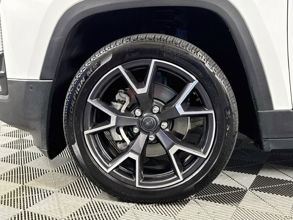2026 Jeep Cherokee Overland