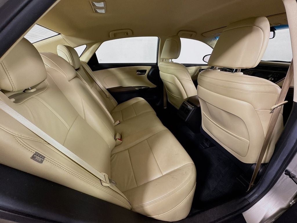 2015 Toyota Avalon XLE Perferred Owners Portfolio