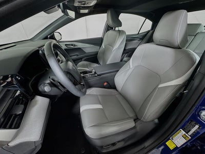 2025 Toyota Camry SE Convenience-Cold Weather Package