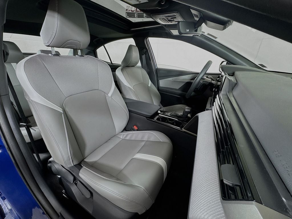 2025 Toyota Camry SE Convenience-Cold Weather Package