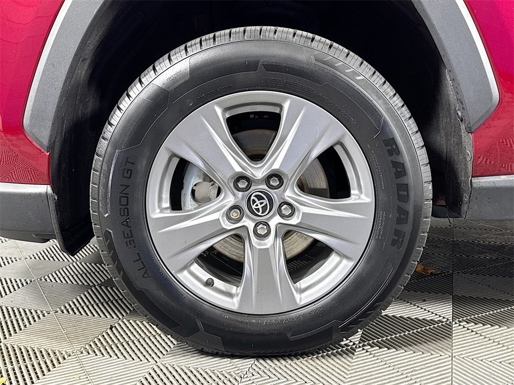 2022 Toyota RAV4 Hybrid XLE