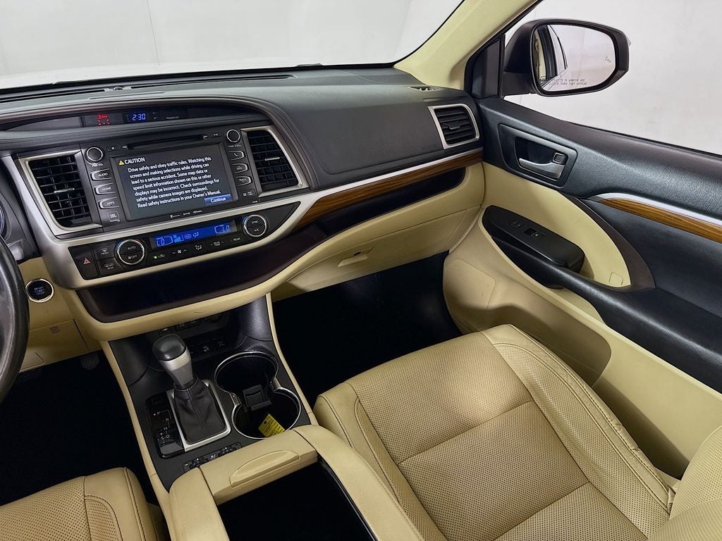 2017 Toyota Highlander Limited -V6 AWD