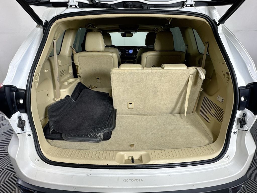 2017 Toyota Highlander Limited -V6 AWD