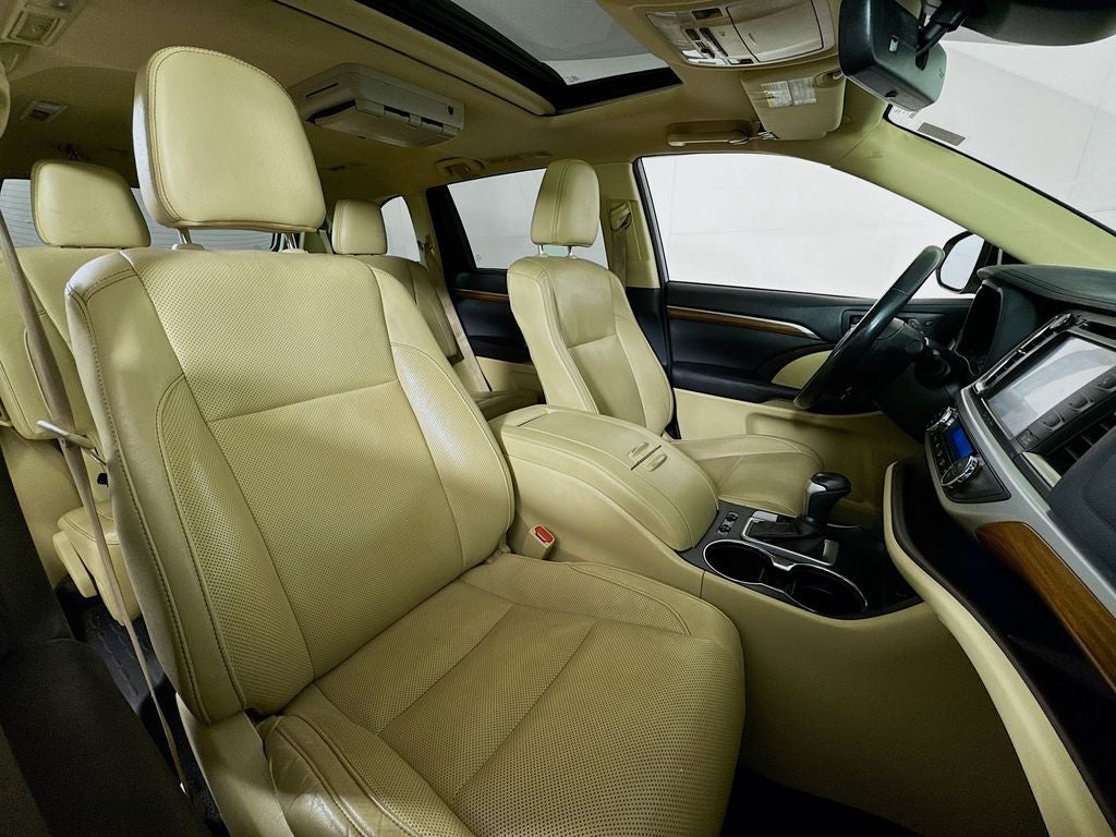 2017 Toyota Highlander Limited -V6 AWD