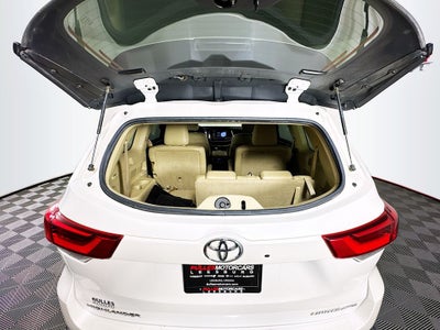 2017 Toyota Highlander Limited -V6 AWD