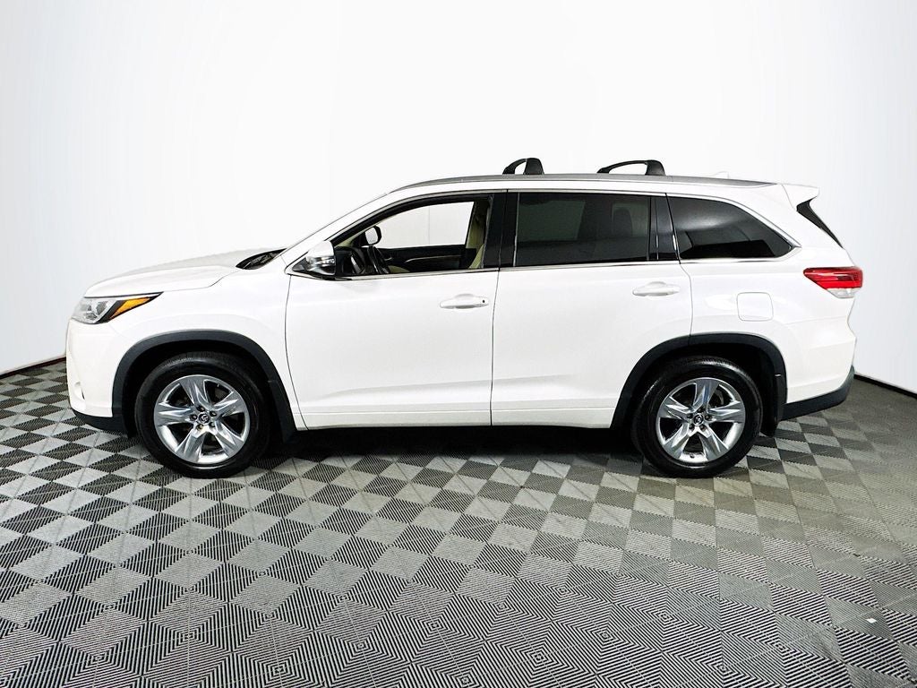 2017 Toyota Highlander Limited -V6 AWD