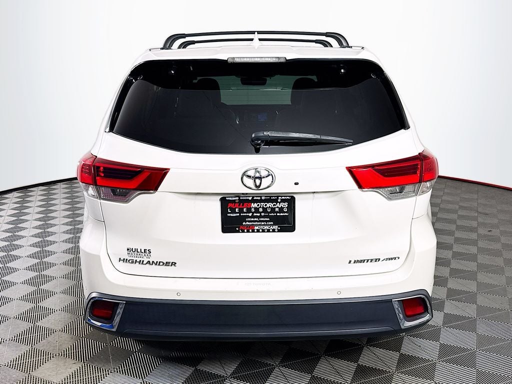 2017 Toyota Highlander Limited -V6 AWD