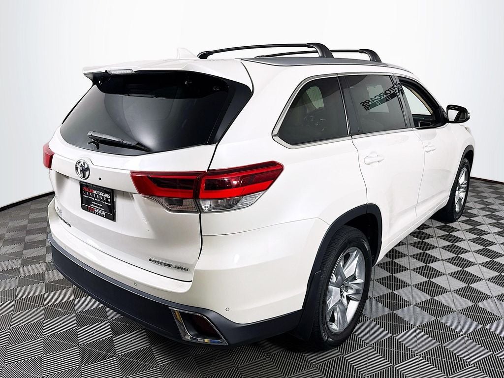 2017 Toyota Highlander Limited -V6 AWD