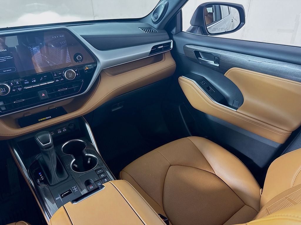 2023 Toyota Highlander Platinum