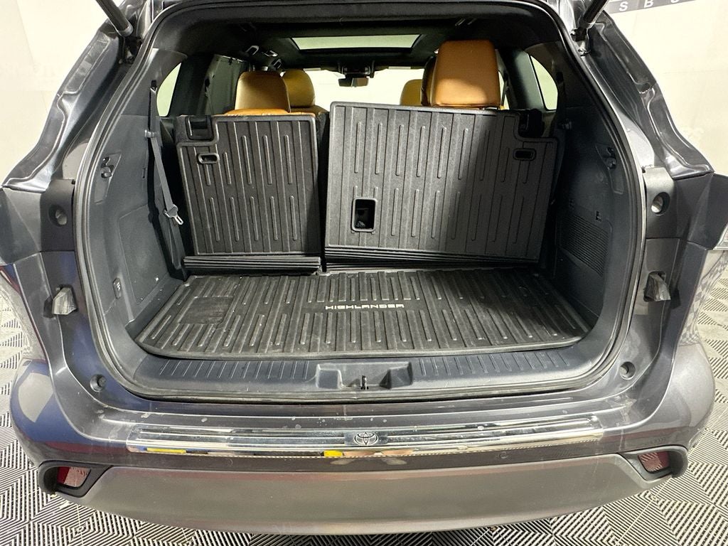 2023 Toyota Highlander Platinum