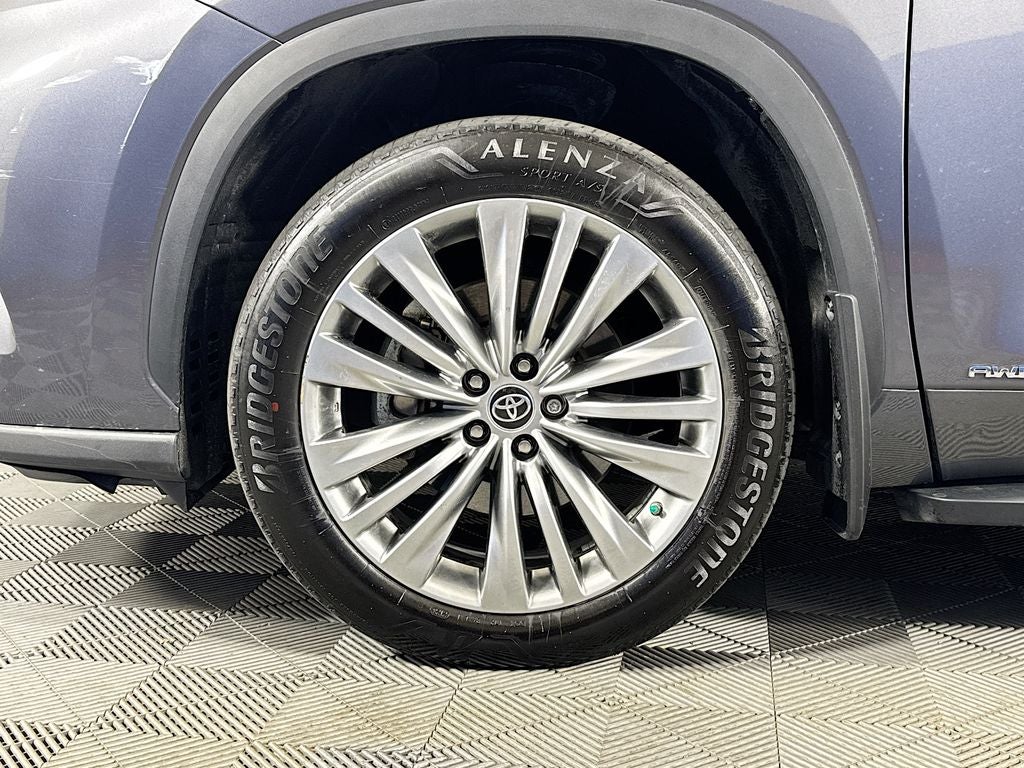 2023 Toyota Highlander Platinum