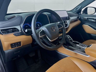 2023 Toyota Highlander Platinum