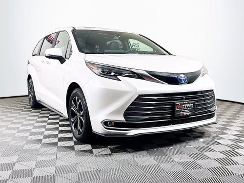 2025 Toyota Sienna Platinum-Hybrid 7 Passenger