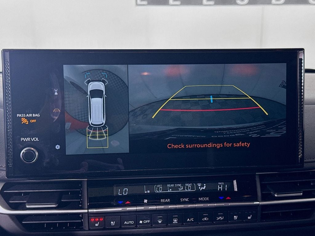 2025 Toyota Sienna Platinum-Hybrid 7 Passenger