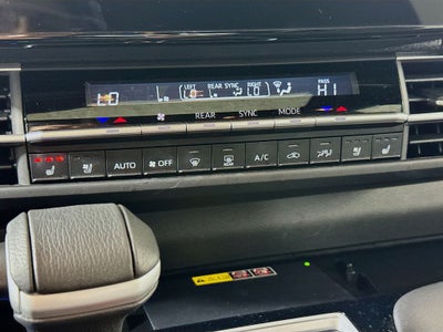 2025 Toyota Sienna Platinum-Hybrid 7 Passenger