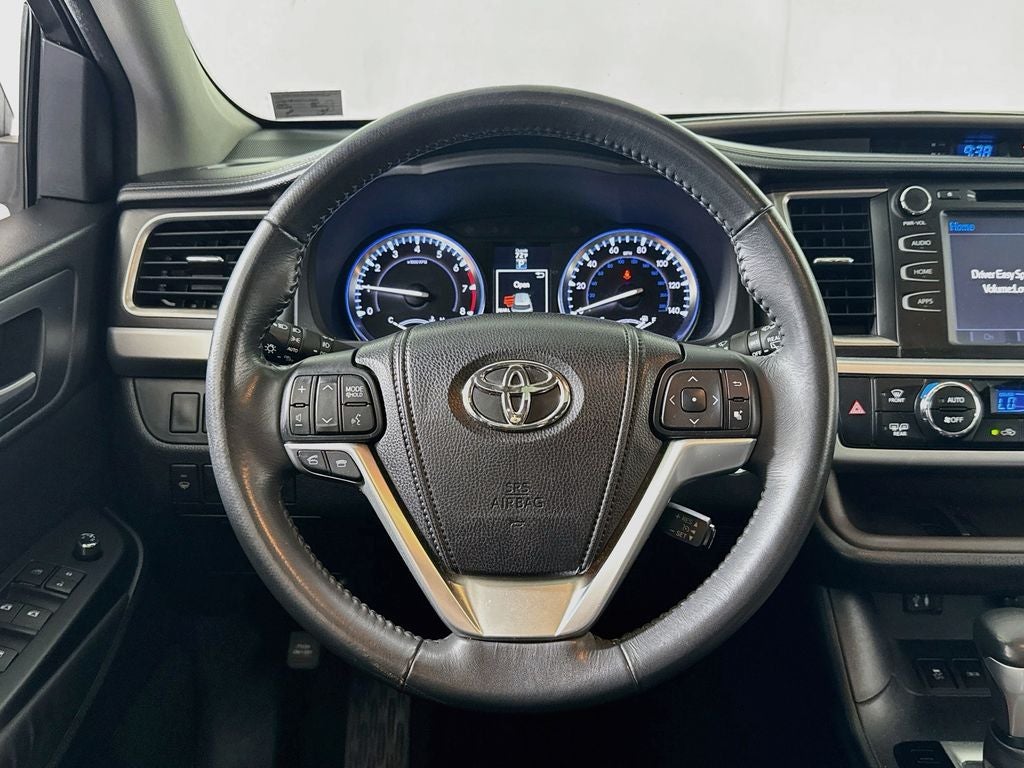 2015 Toyota Highlander XLE V6 AWD Preferred Owner's Portfolio