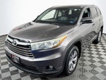 2015 Toyota Highlander XLE V6 AWD Preferred Owner's Portfolio