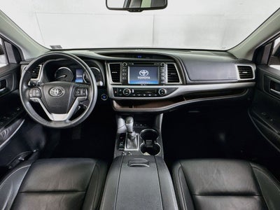 2015 Toyota Highlander XLE V6 AWD Preferred Owner's Portfolio