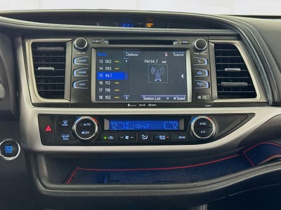 2019 Toyota Highlander SE