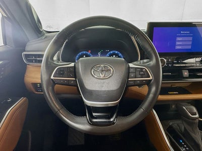 2023 Toyota Highlander Platinum