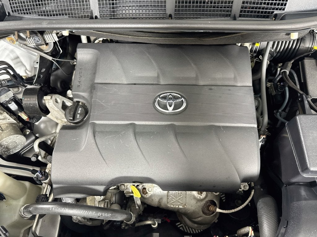 2014 Toyota Sienna LE 8 Passenger