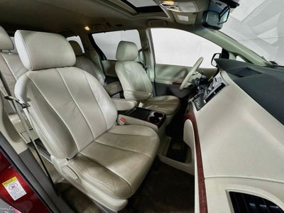 2011 Toyota Sienna XLE