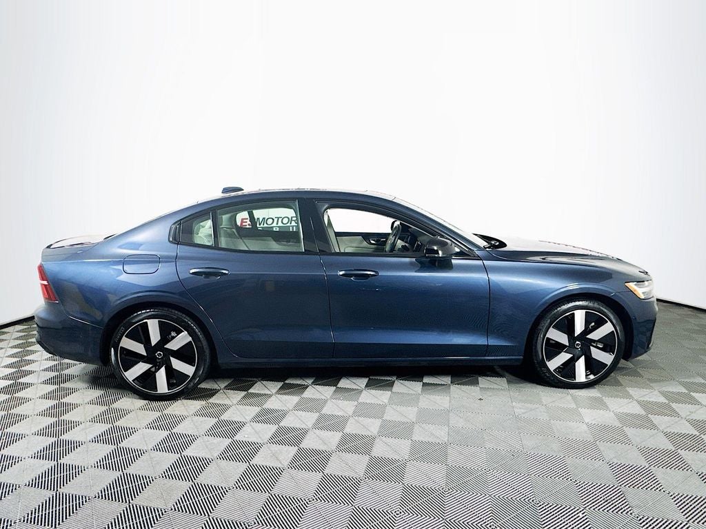 2024 Volvo S60 Recharge Plug-In Hybrid Ultimate