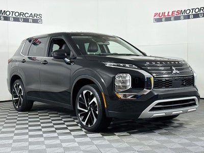 2023 Mitsubishi Outlander SE
