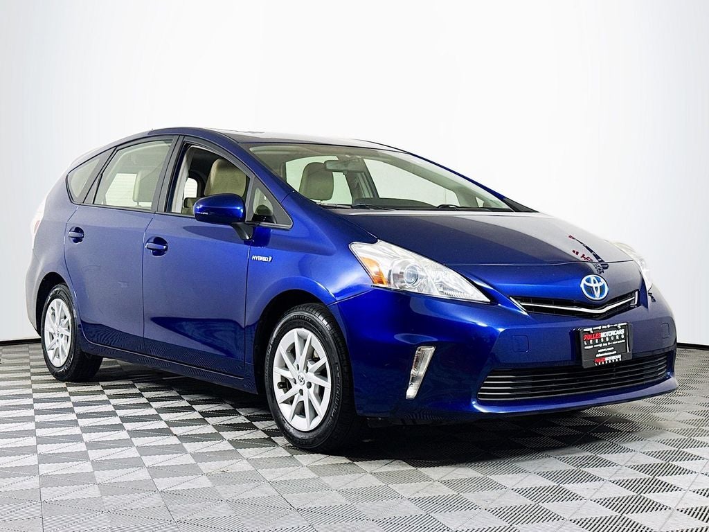 2014 Toyota Prius v Three
