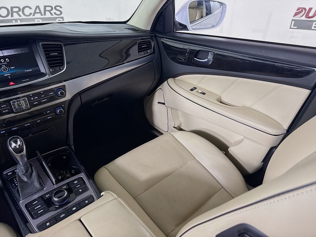2016 Hyundai Equus Signature