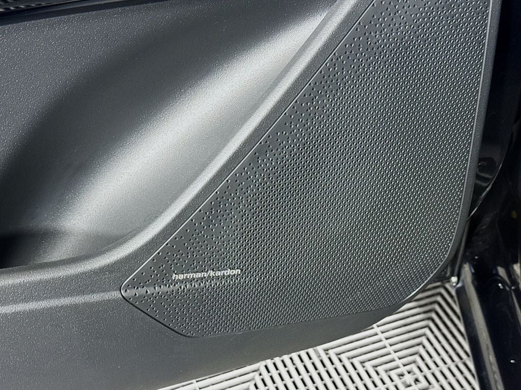 2025 Kia Niro SX Touring