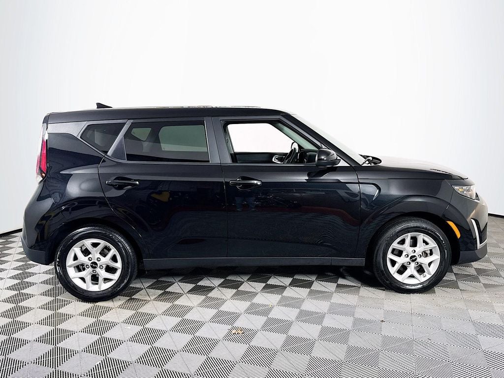 2023 Kia Soul LX Technology Pack